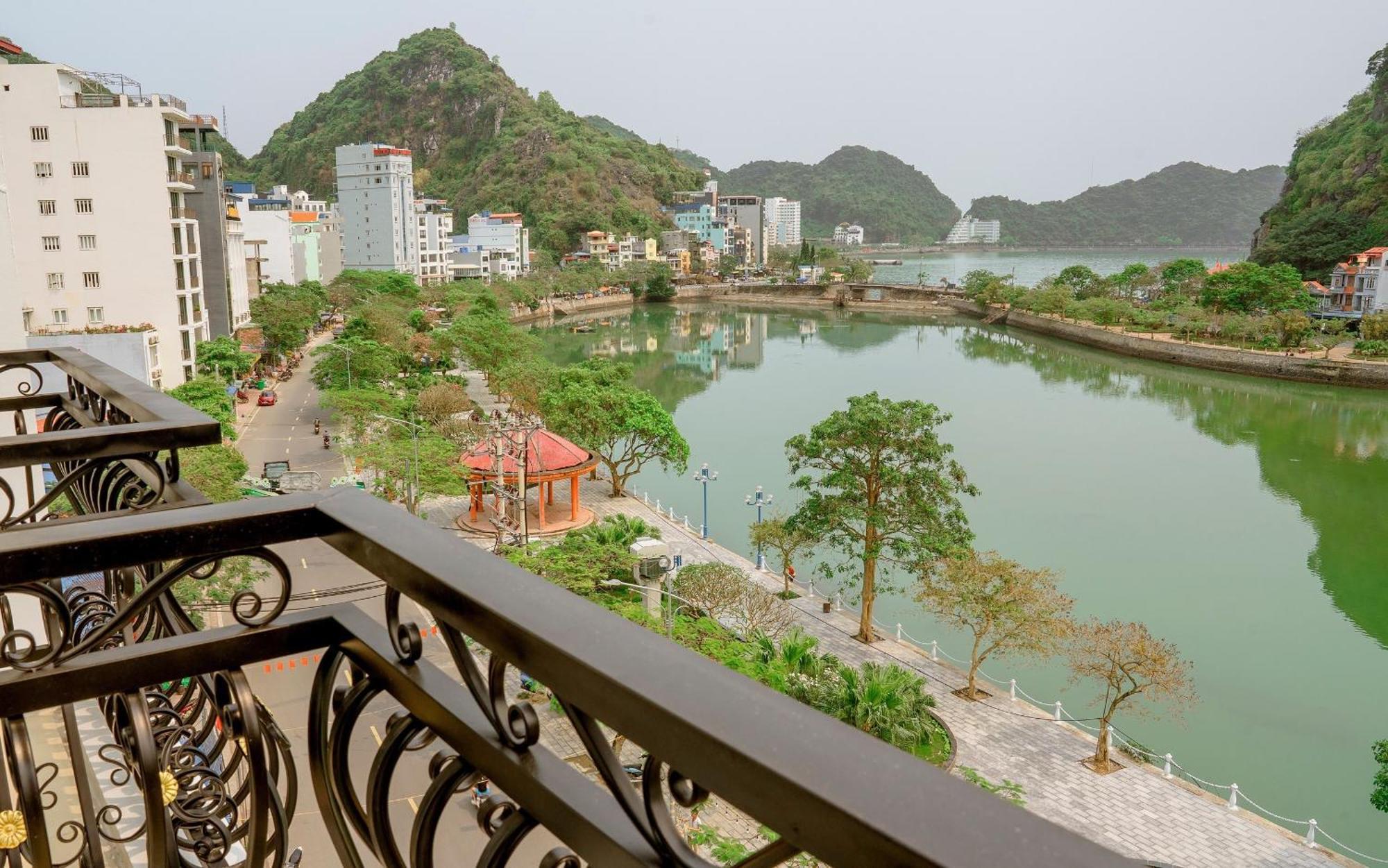 Sea Balcony Hotel Dong Khe Sau ภายนอก รูปภาพ